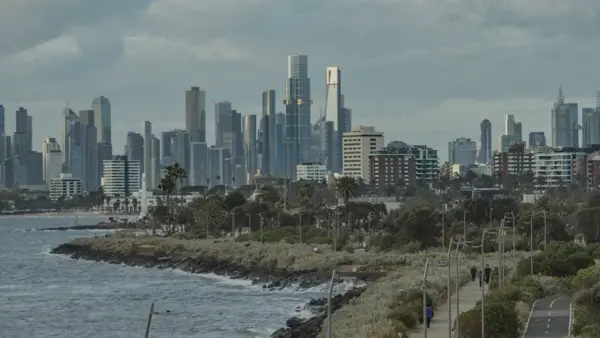 Melbourne Sparkles in <I>Apple Cider Vinegar</I>